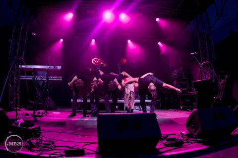 Foto z festivalu Mezi Bloky 2025