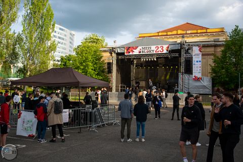 Foto z festivalu Mezi Bloky 2023