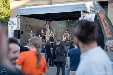 Foto z festivalu Mezi Bloky 2024