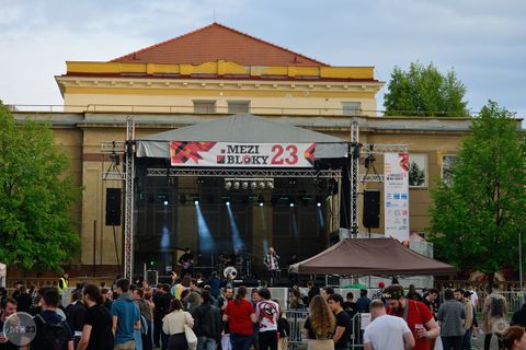 Foto z festivalu Mezi Bloky 2023