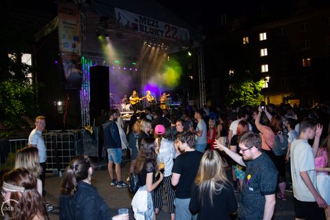 Foto z festivalu Mezi Bloky 2022