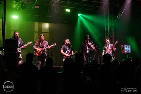 Foto z festivalu Mezi Bloky 2025