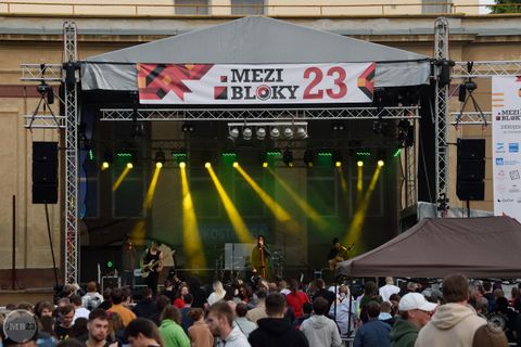 Foto z festivalu Mezi Bloky 2023