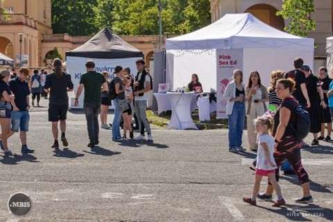 Foto z festivalu Mezi Bloky 2025