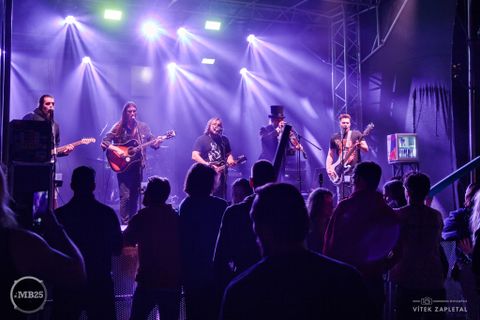 Foto z festivalu Mezi Bloky 2025