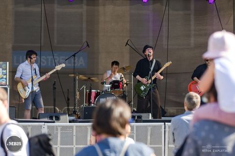 Foto z festivalu Mezi Bloky 2025