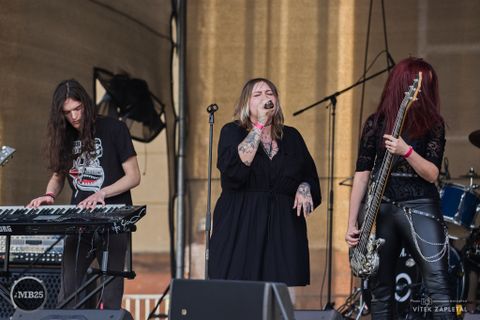 Foto z festivalu Mezi Bloky 2025