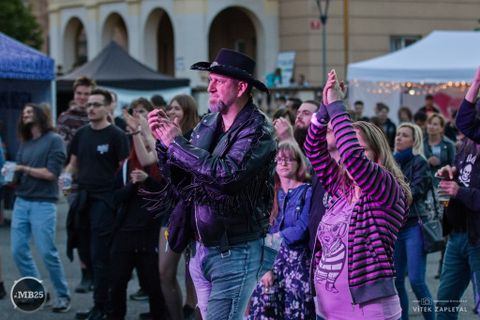 Foto z festivalu Mezi Bloky 2025