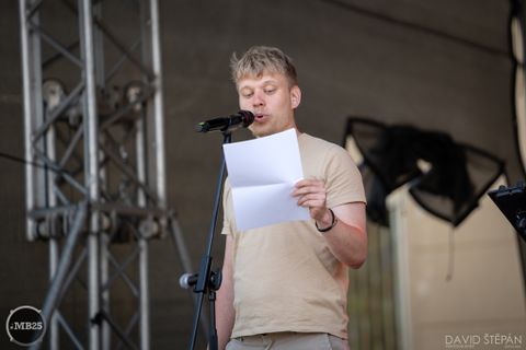 Foto z festivalu Mezi Bloky 2025