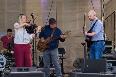 Foto z festivalu Mezi Bloky 2025