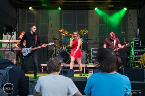 Foto z festivalu Mezi Bloky 2025