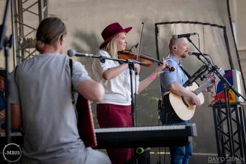 Foto z festivalu Mezi Bloky 2025