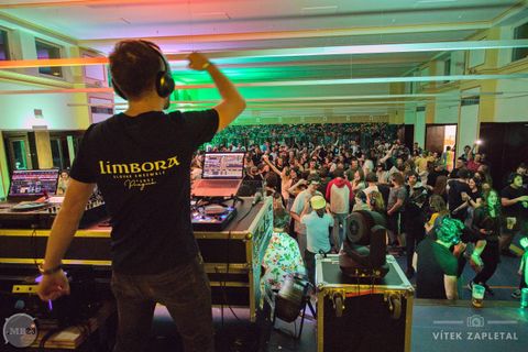 Foto z festivalu Mezi Bloky 2023